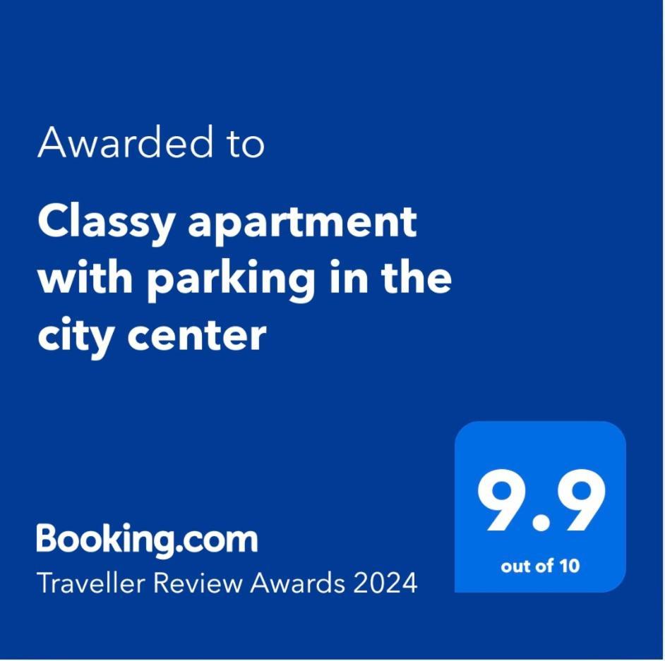 Classy Apartment With Parking In The City Center Bukarest Kültér fotó